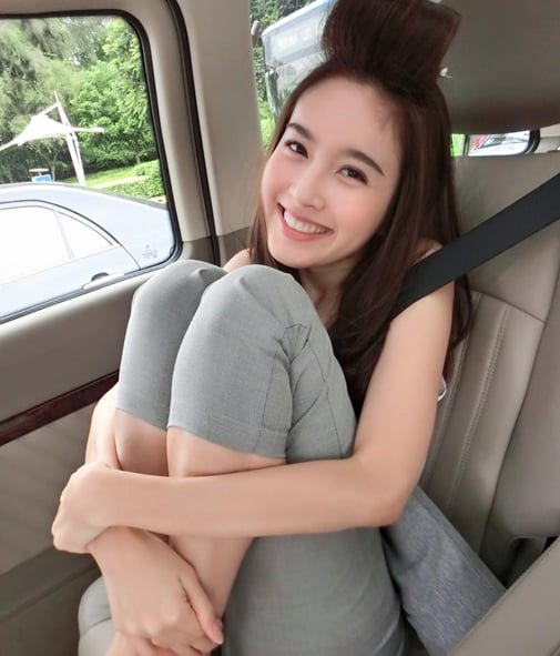 Đã rất nhiều năm Nong Poy vẫn giữ vị trí ngôi sao chuyển giới đẹp nhất hành tinh và ít người có thể vượt qua được cô.